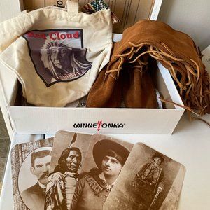 Minne Tonka front lace knee HB